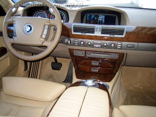 BMW 745 Li (117)